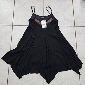 BRAND NEW Size M Lily Rose Dress